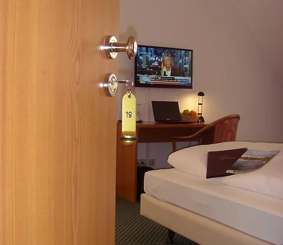 & Restaurant Engel Hotel 3*